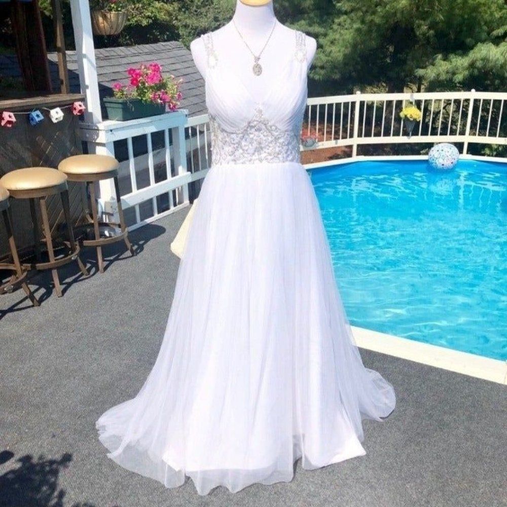 Wedding Dress Custom Beaded Sheer Back Full Skirt Fits Size 10 - 12 - Picture 8 of 8